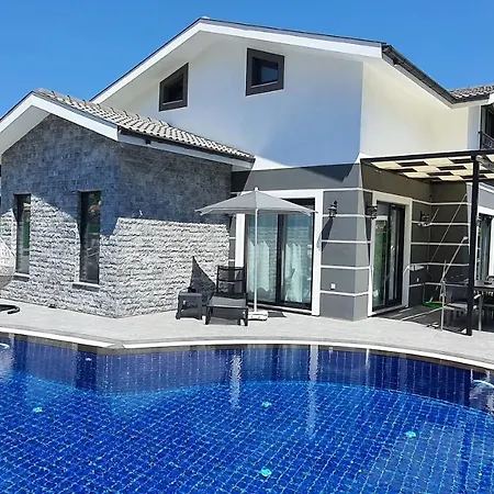 Svarti Βίλα Dalyan